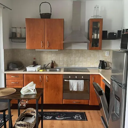 Pinewood Lívia Apartamento